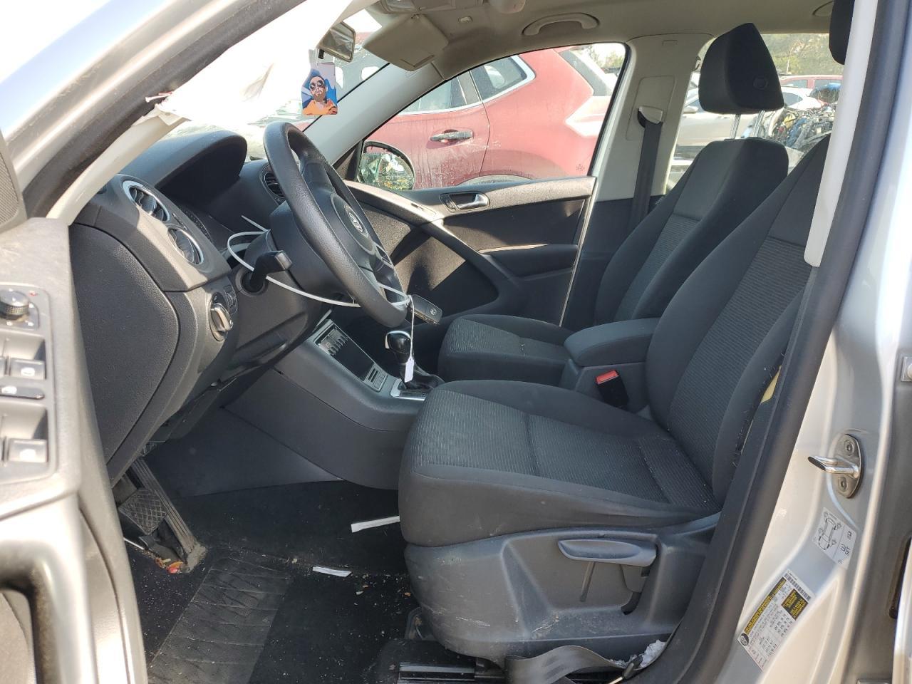 2017 Volkswagen Tiguan S - Image 7