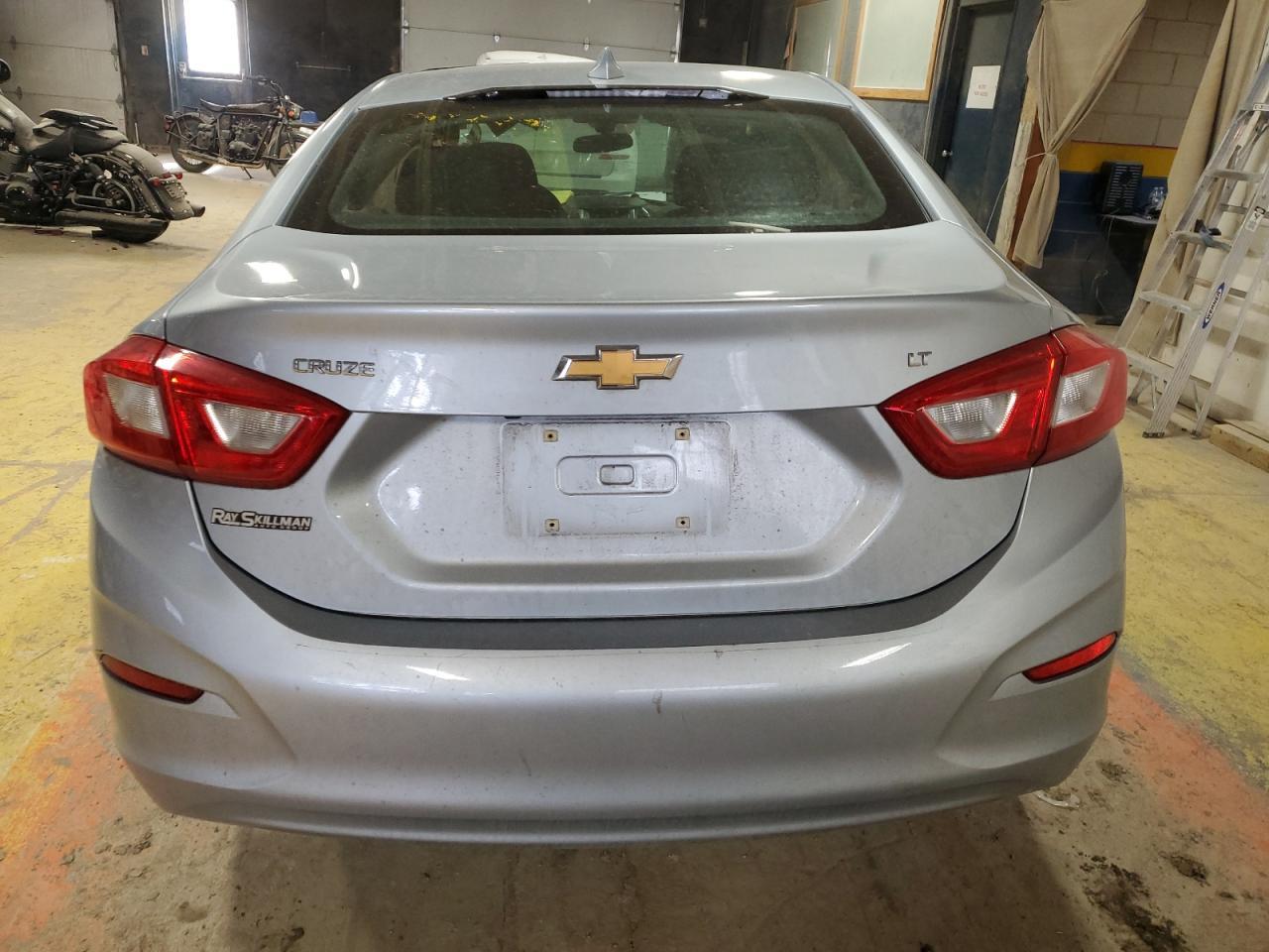 2017 Chevrolet Cruze Lt - Фото 6