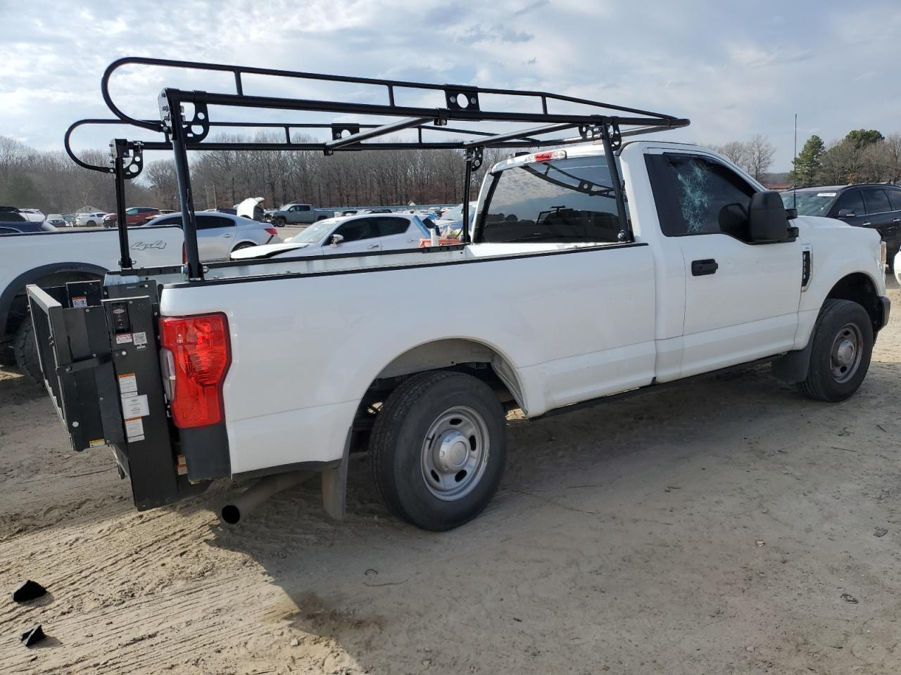 2022 Ford F250 Super Duty - Фото 3