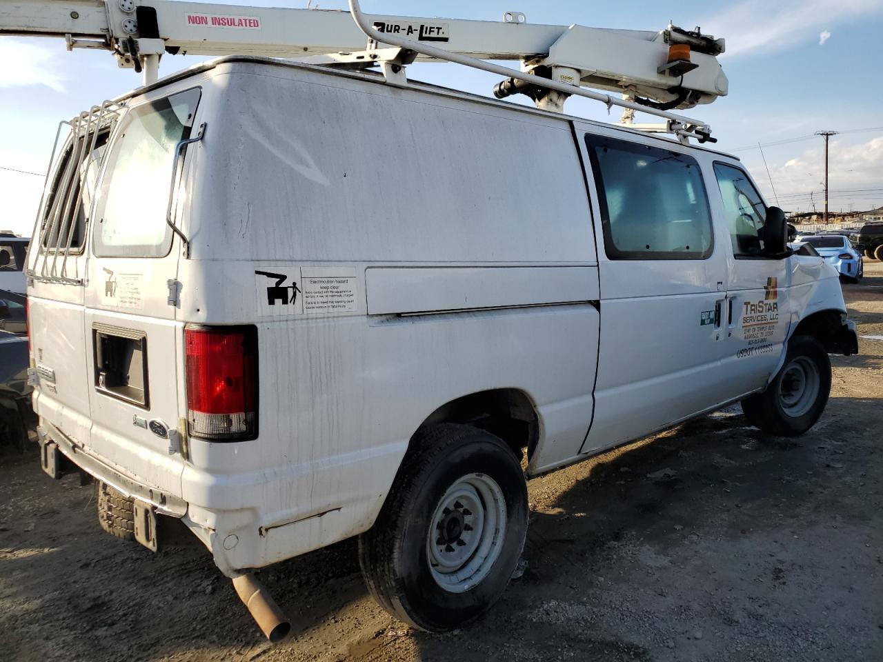 2014 Ford Econoline E350 Super Duty Van - Image 3