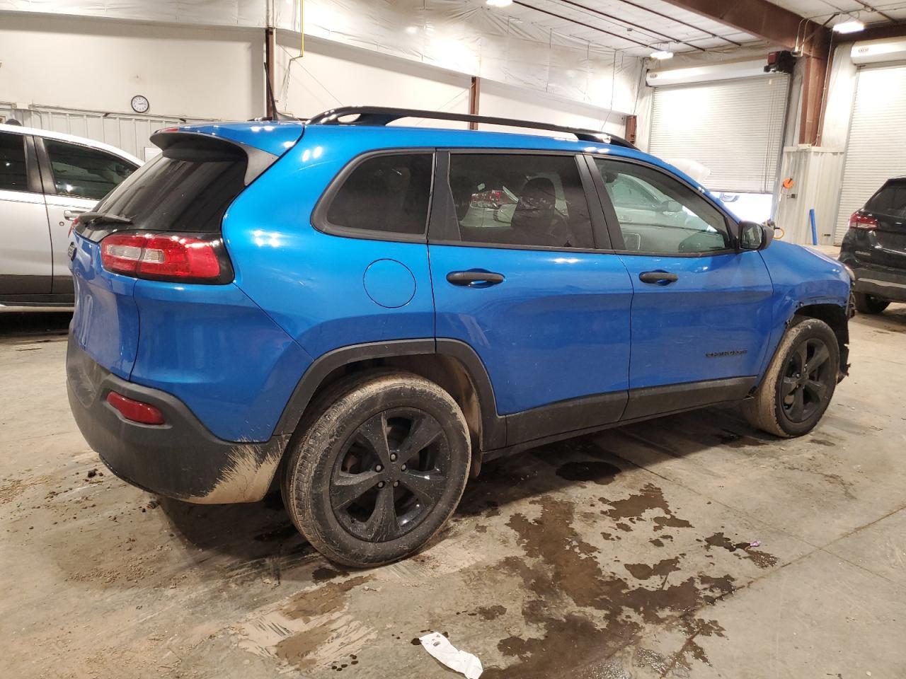 2017 Jeep Cherokee Sport - Фото 3