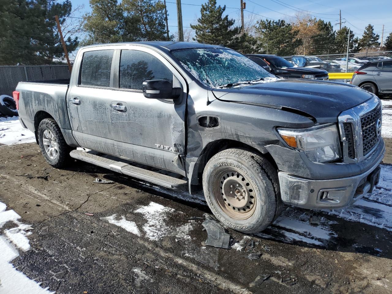 2017 Nissan Titan Sv - Фото 4