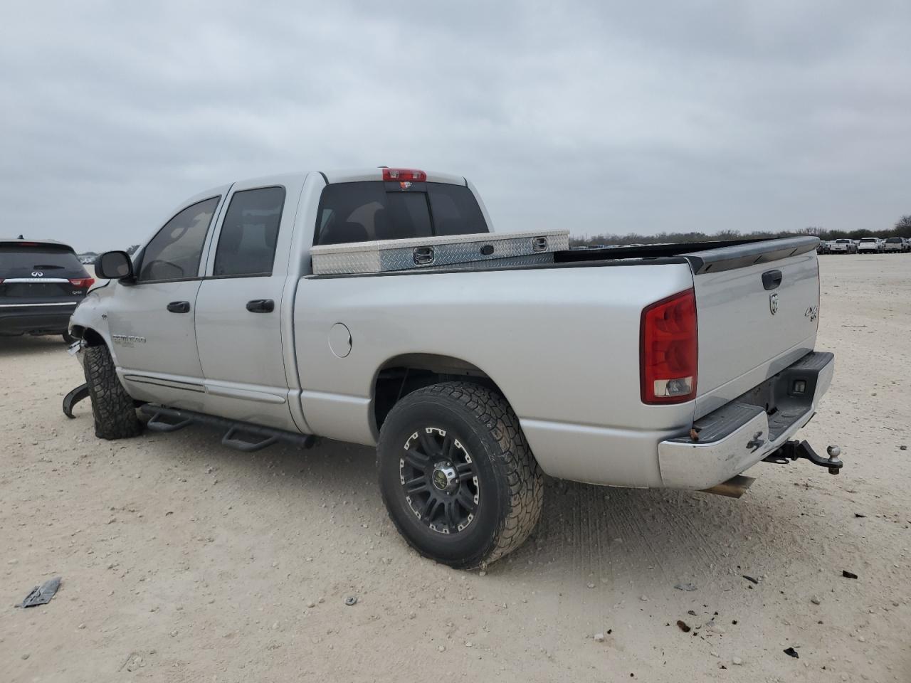 2006 Dodge Ram 1500 St - Фото 2