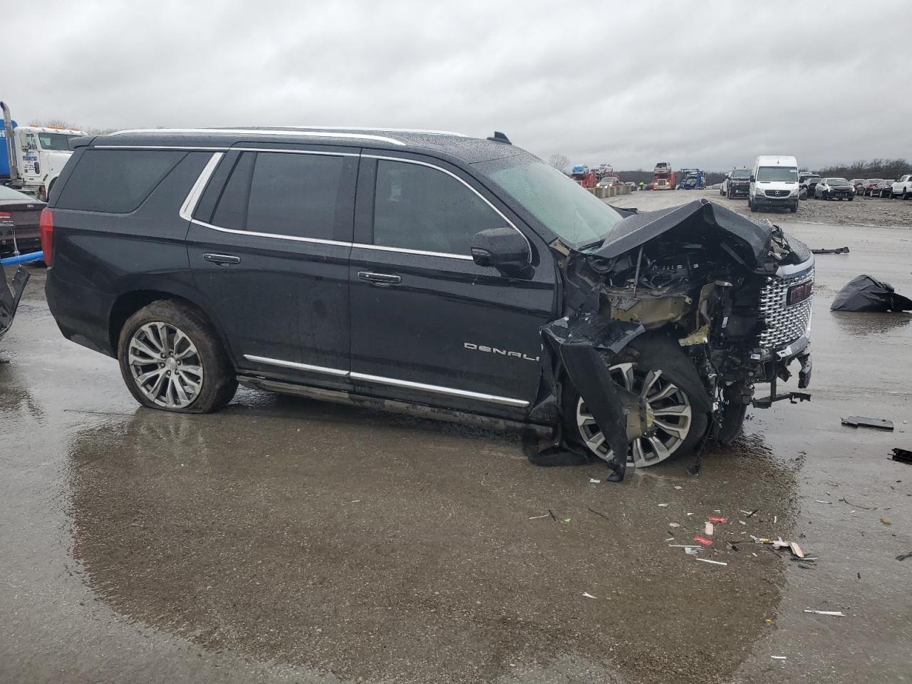 2021 GMC Yukon Denali - Фото 4