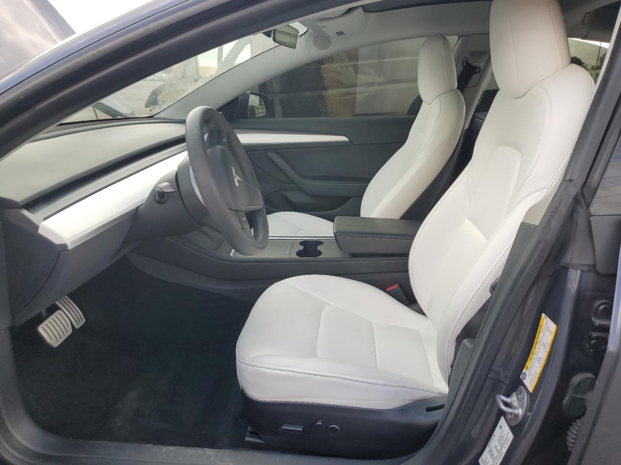 2022 Tesla Model 3 - Фото 7