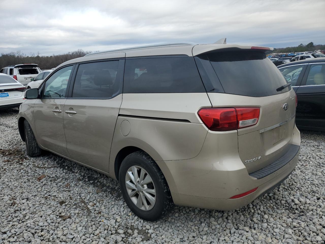2015 Kia Sedona Lx - Фото 2
