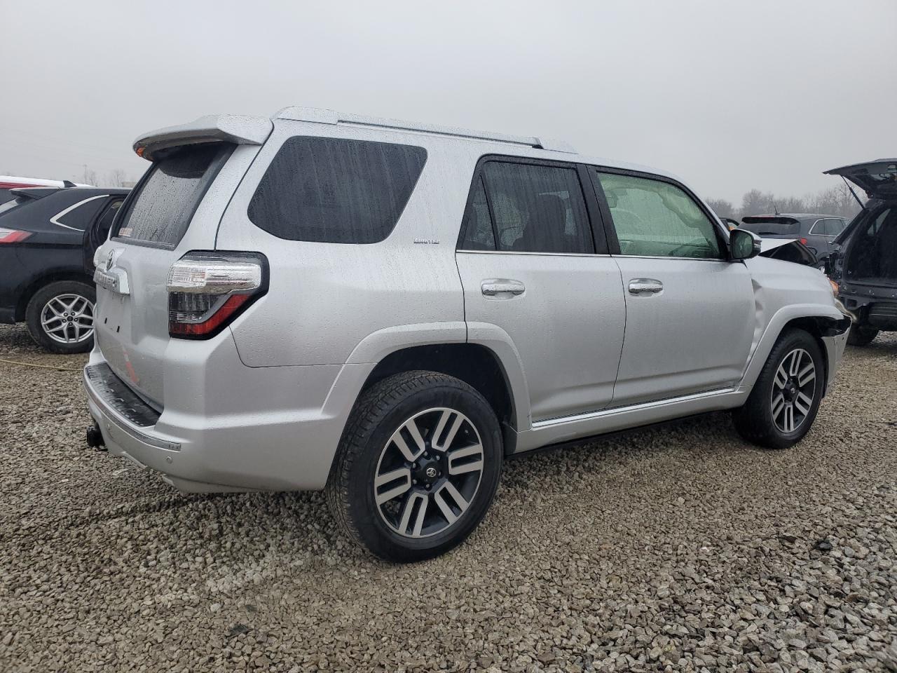 2014 Toyota 4Runner Sr5 - Фото 3