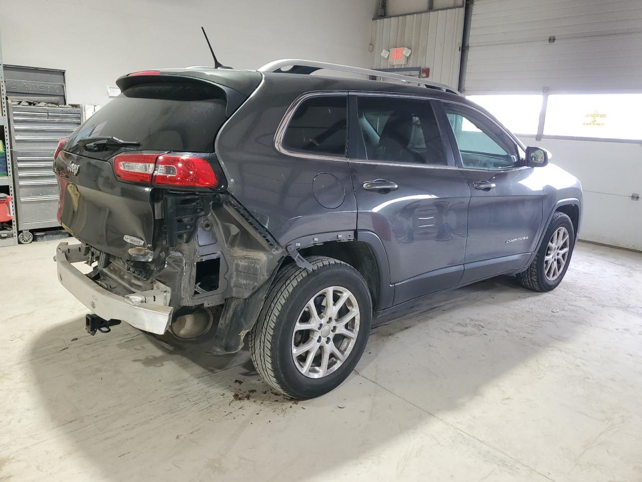 2015 Jeep Cherokee Latitude - Фото 3