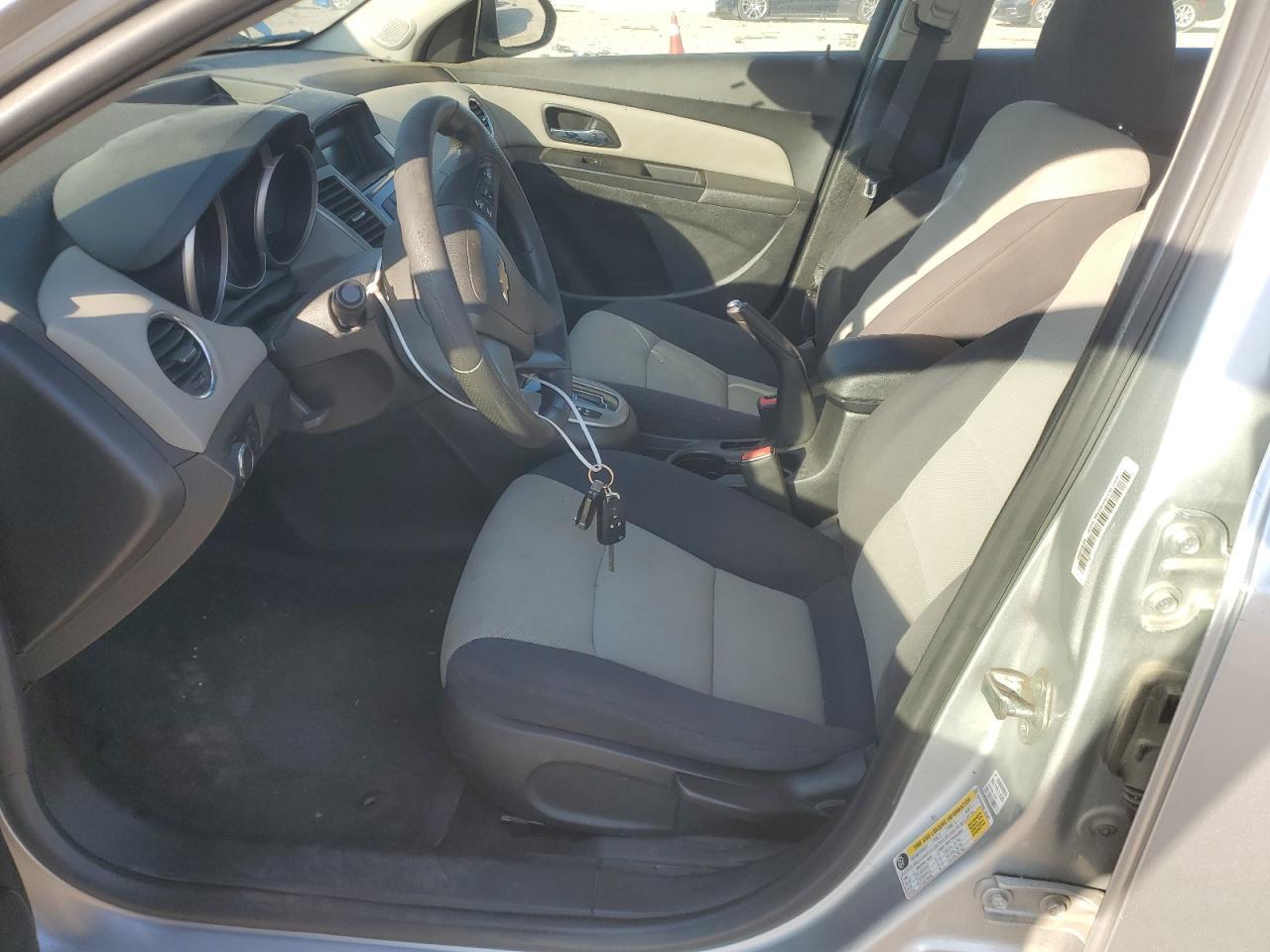 2014 Chevrolet Cruze Ls - Фото 7