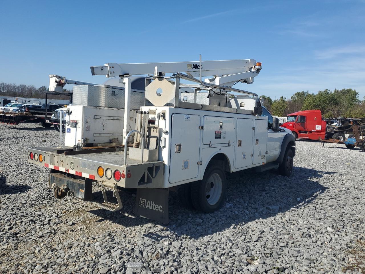 2015 Ford F450 Super Duty - Image 4