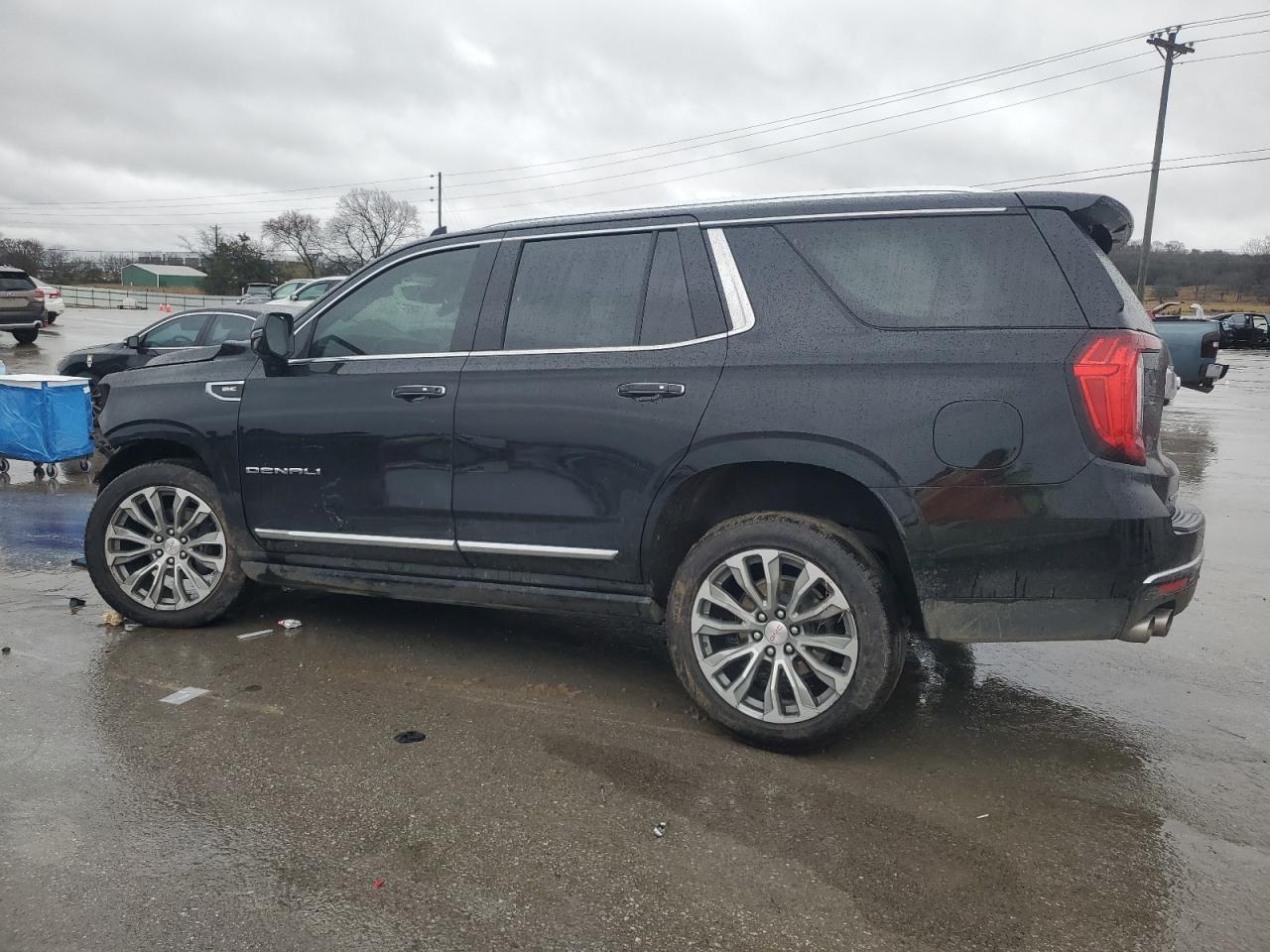 2021 GMC Yukon Denali - Фото 2
