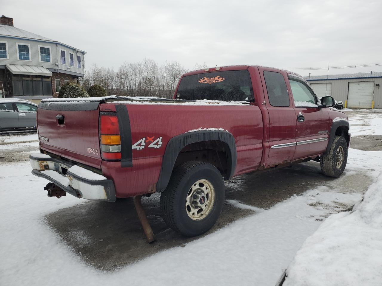 2004 GMC Sierra K2500 Heavy Duty - Image 3
