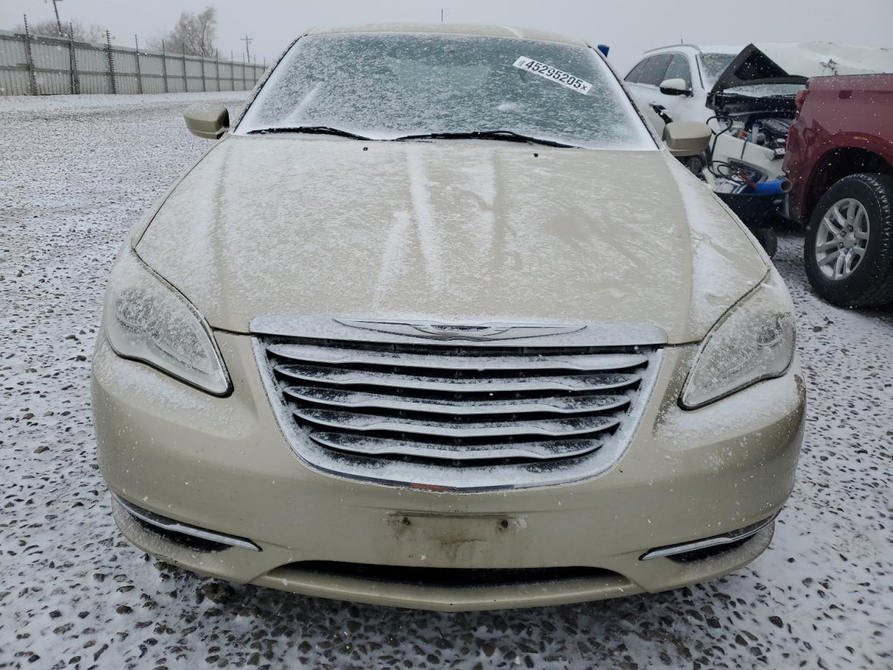 2011 Chrysler 200 Touring - Фото 5