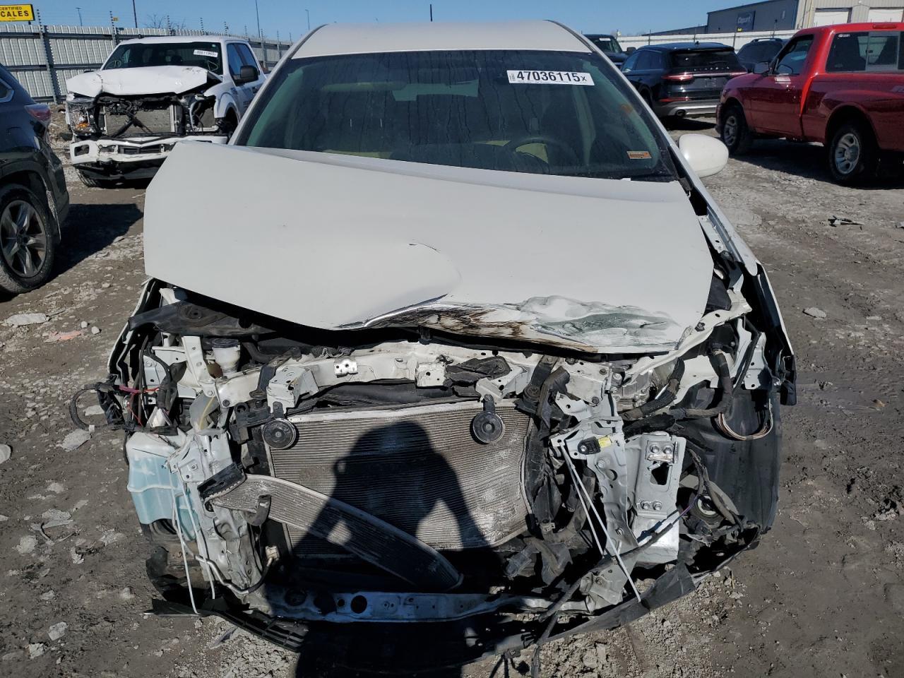 2014 Toyota Prius V - Image 5