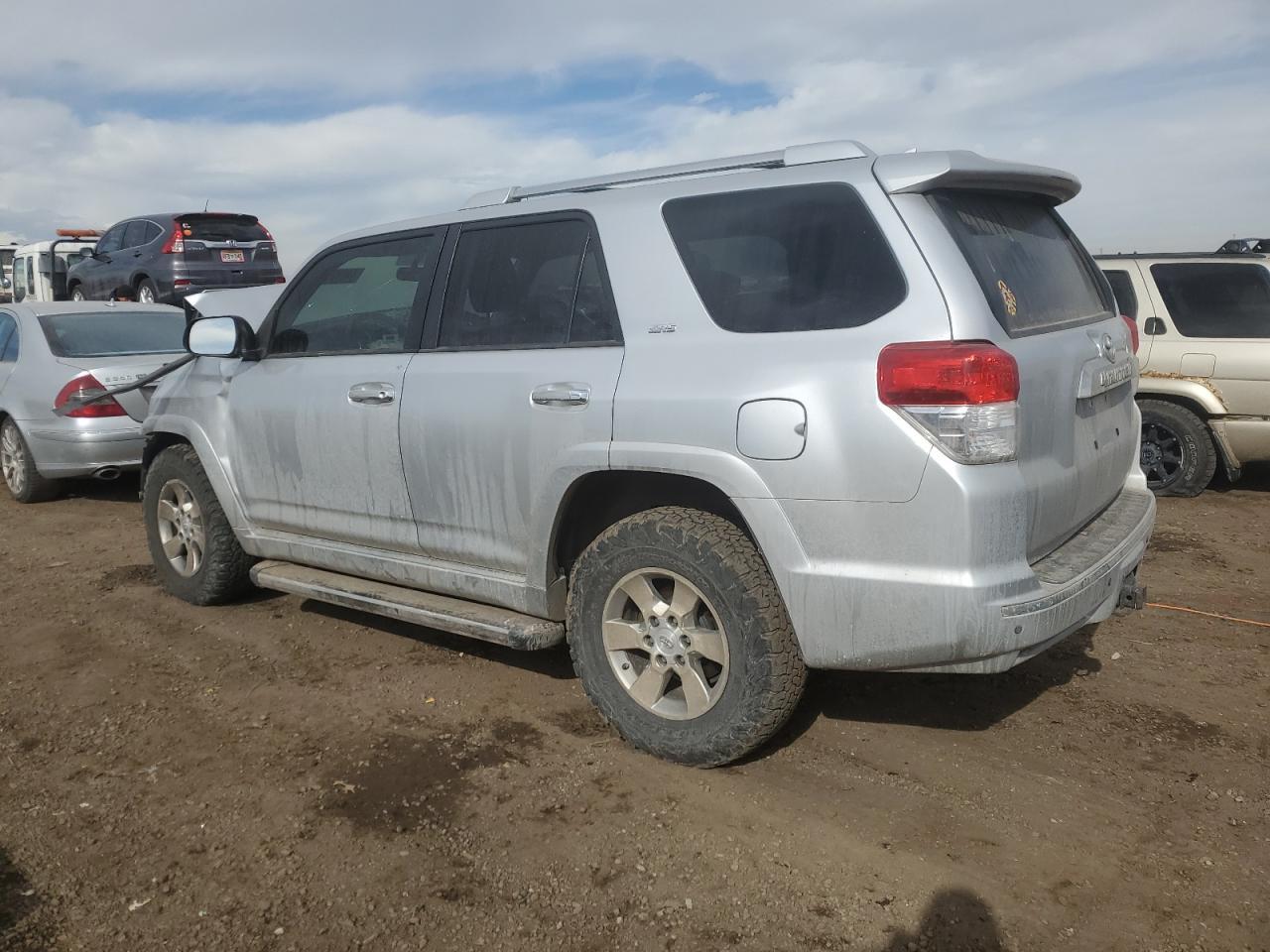 2011 Toyota 4Runner Sr5 - Фото 2