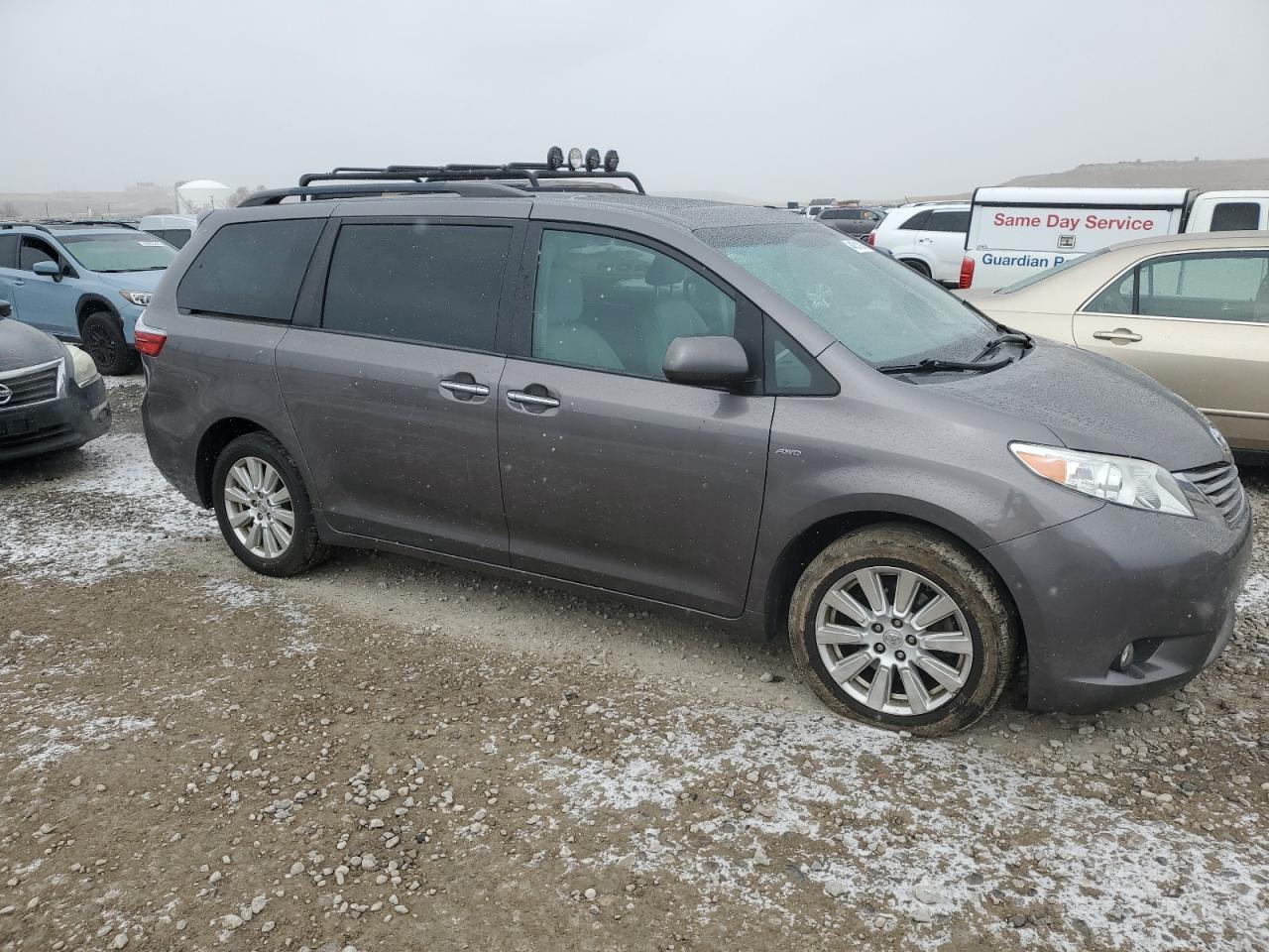 2017 Toyota Sienna Xle - Image 4