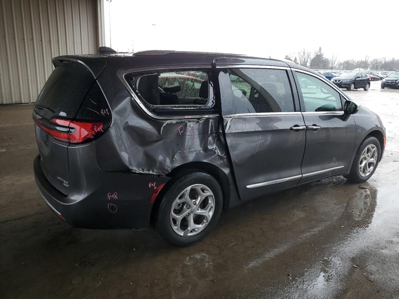 2021 Chrysler Pacifica Limited - Фото 3