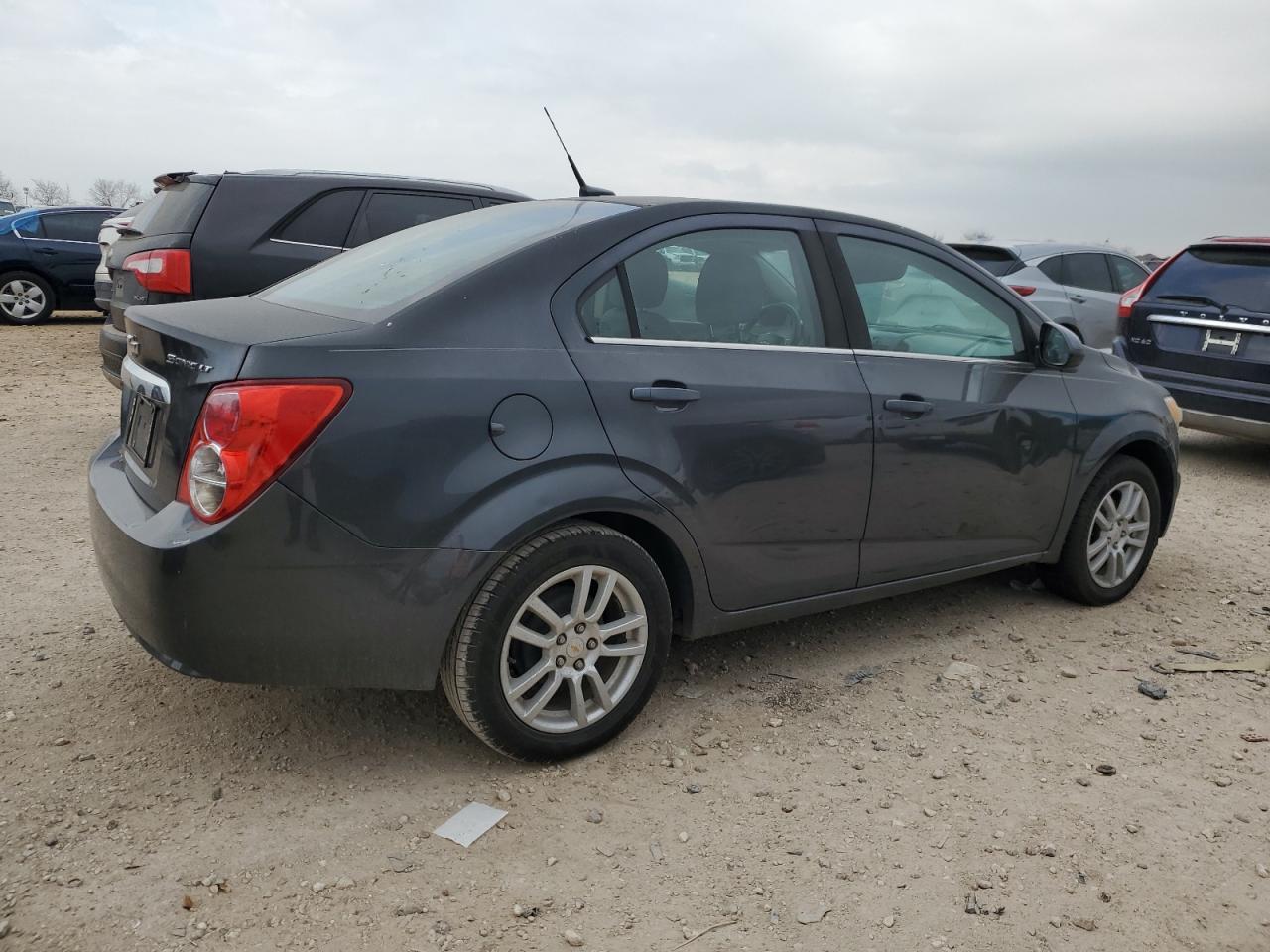 2012 Chevrolet Sonic - Фото 3