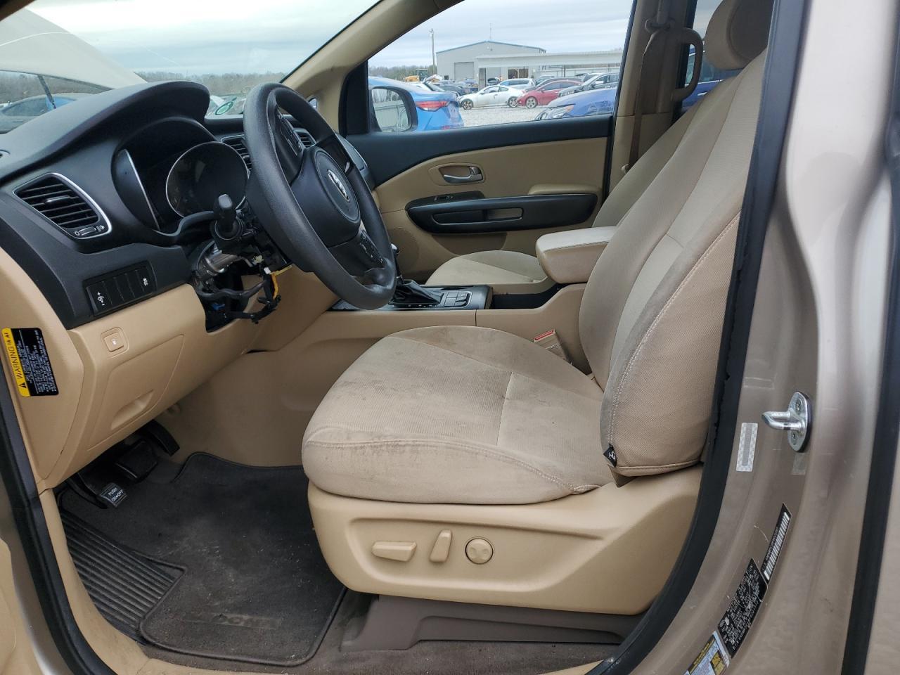 2015 Kia Sedona Lx - Фото 7