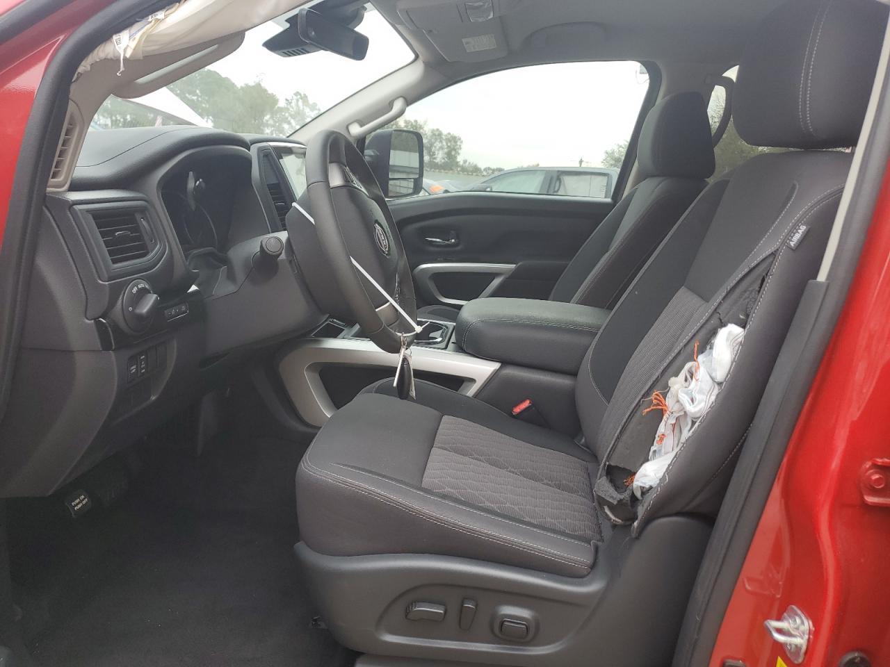 2024 Nissan Titan Pro-4X - Image 7