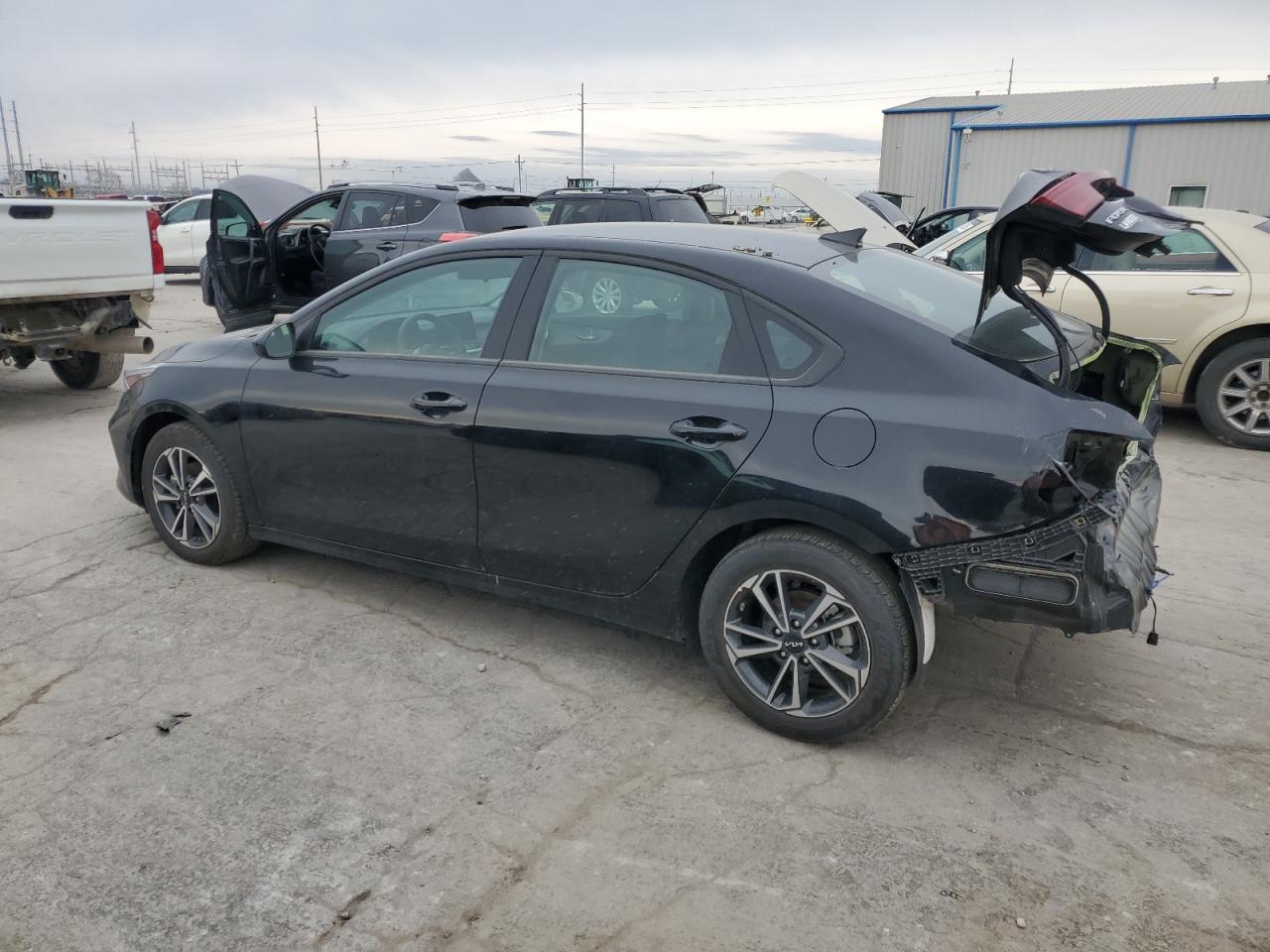 2024 Kia Forte Lx - Фото 2