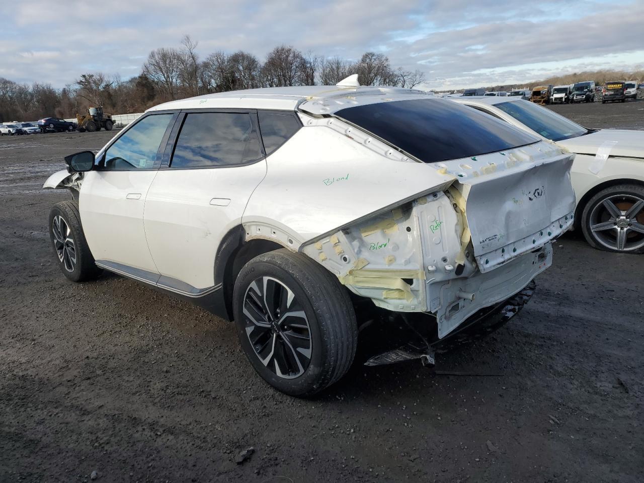 2022 Kia Ev6 Wind - Фото 2