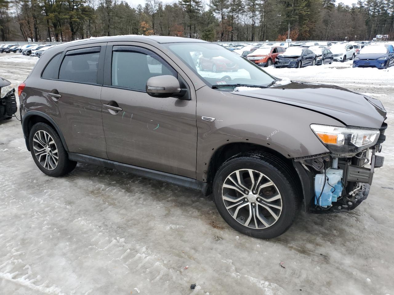 2016 Mitsubishi Outlander Sport Es - Image 4