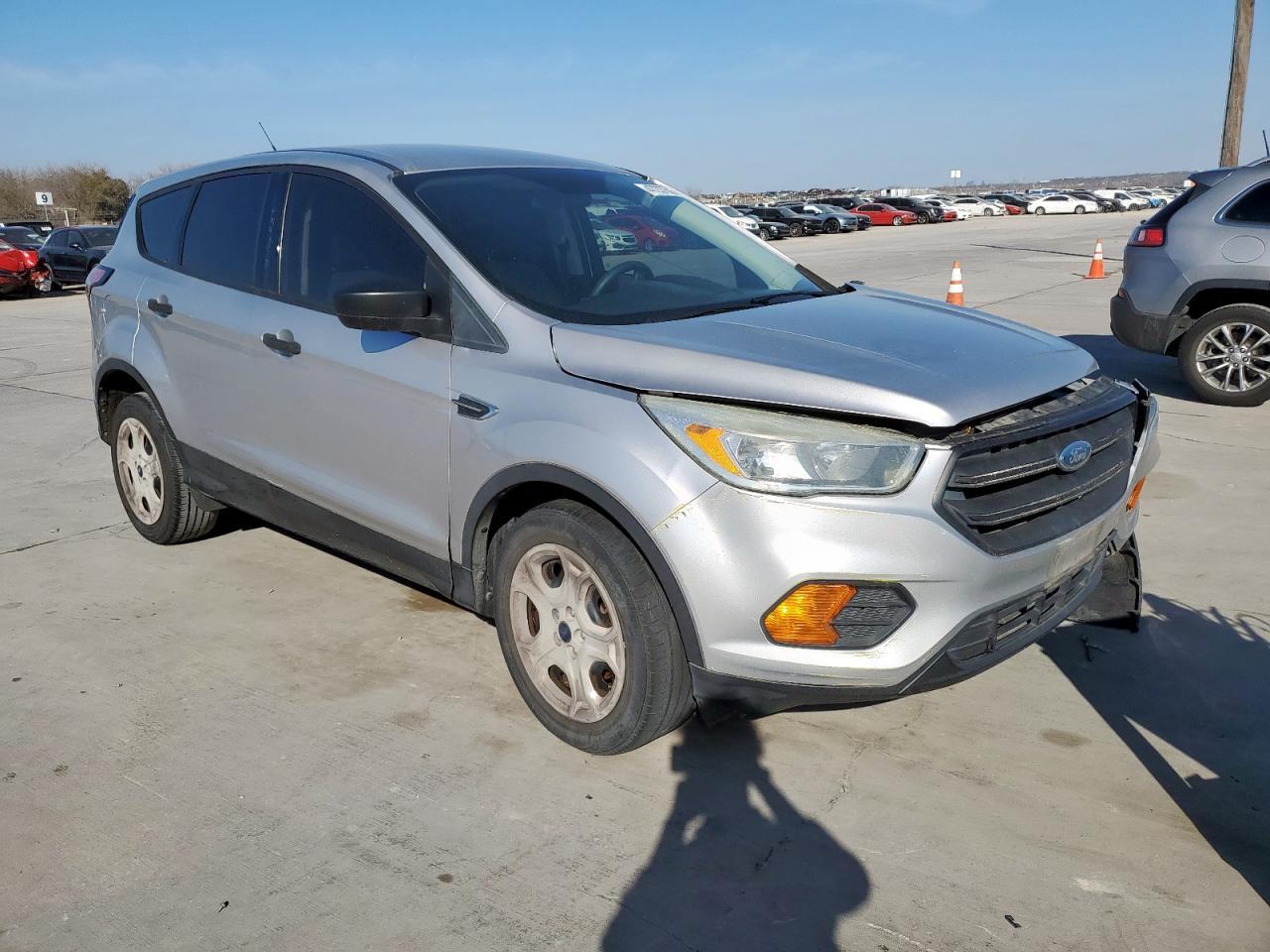 2017 Ford Escape S - Фото 4