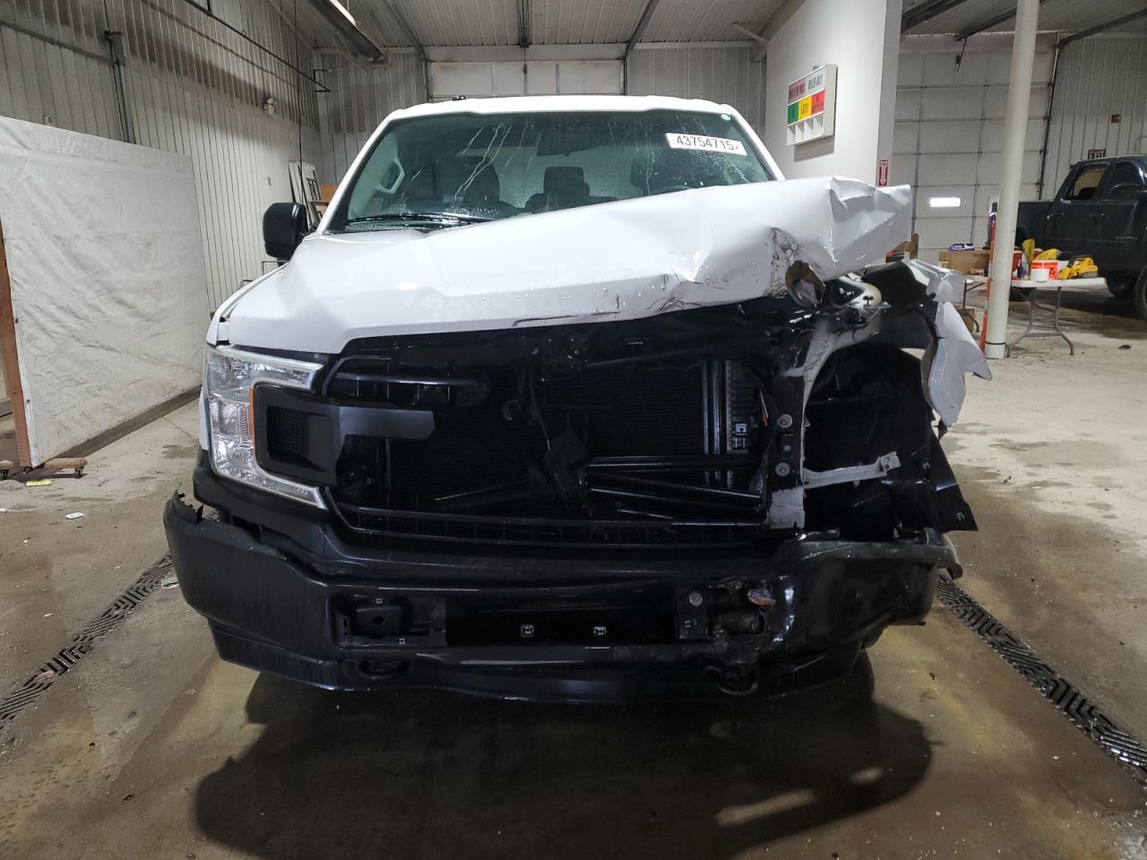 2018 Ford F150 Super Cab - Фото 5