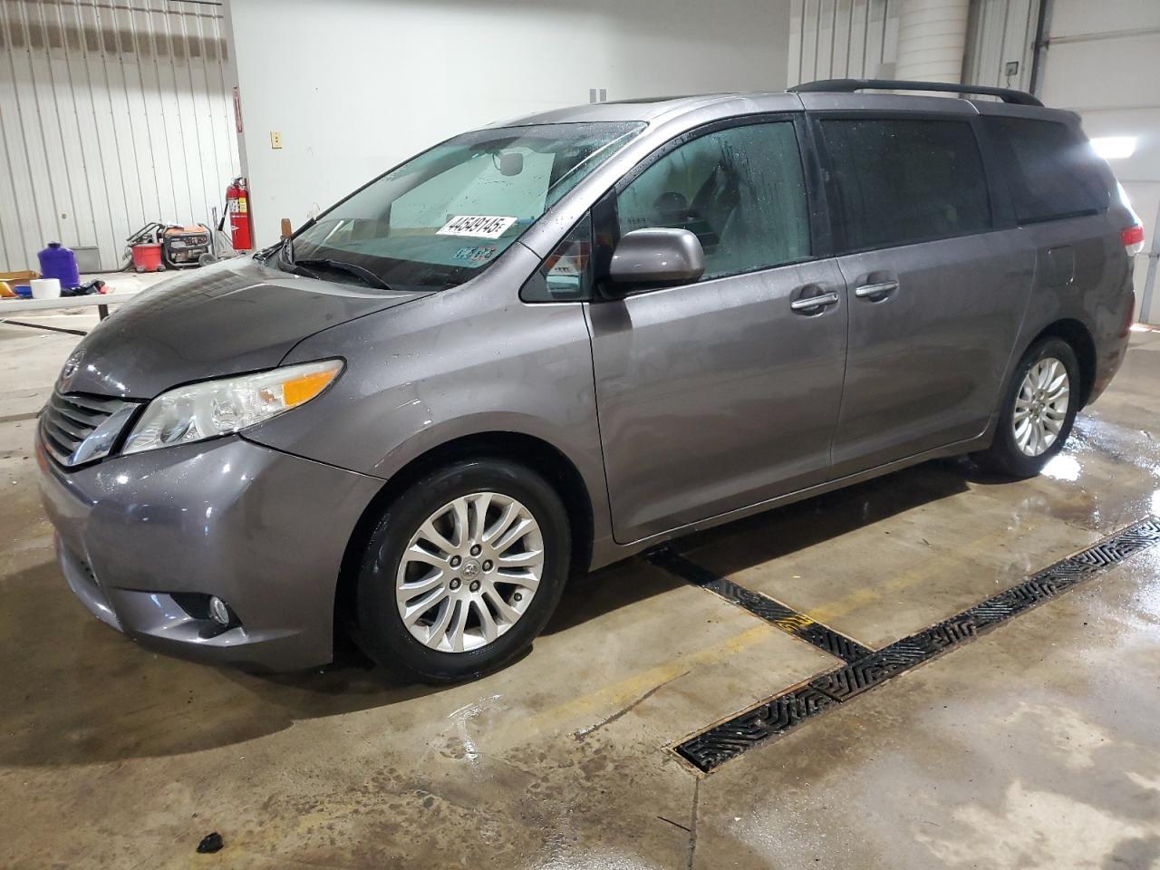 2011 Toyota Sienna Xle