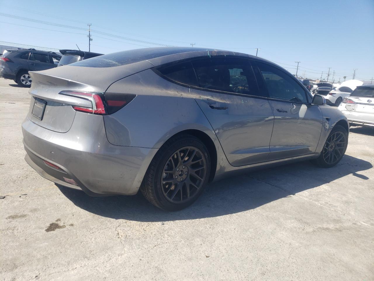 2024 Tesla Model 3 - Фото 3