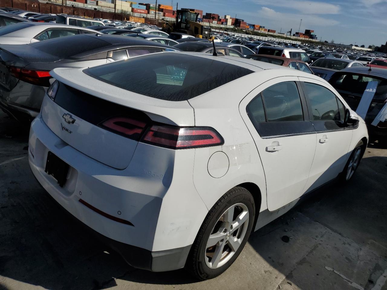2014 Chevrolet Volt - Image 3