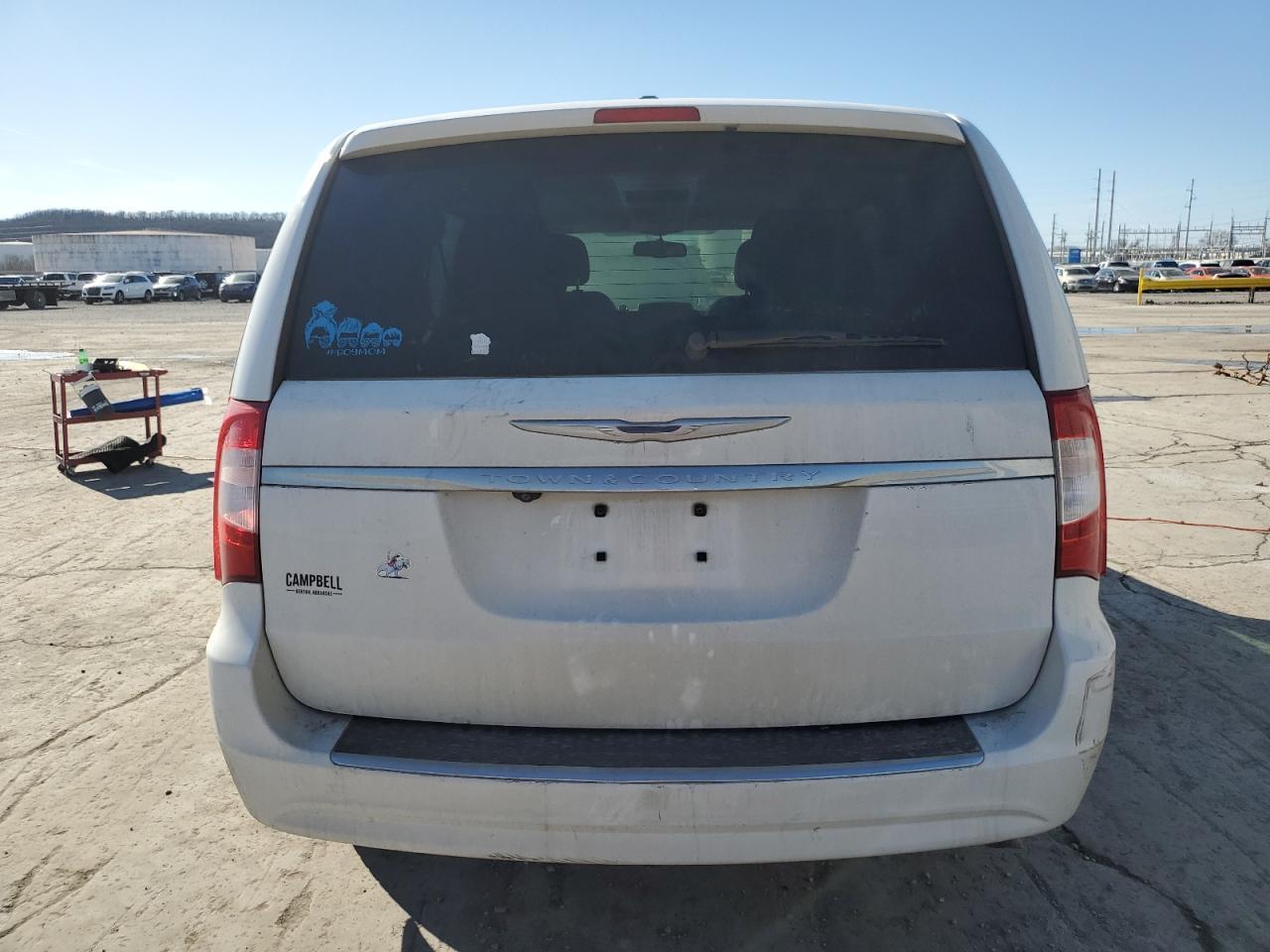 2015 Chrysler Town & Country Touring - Фото 6