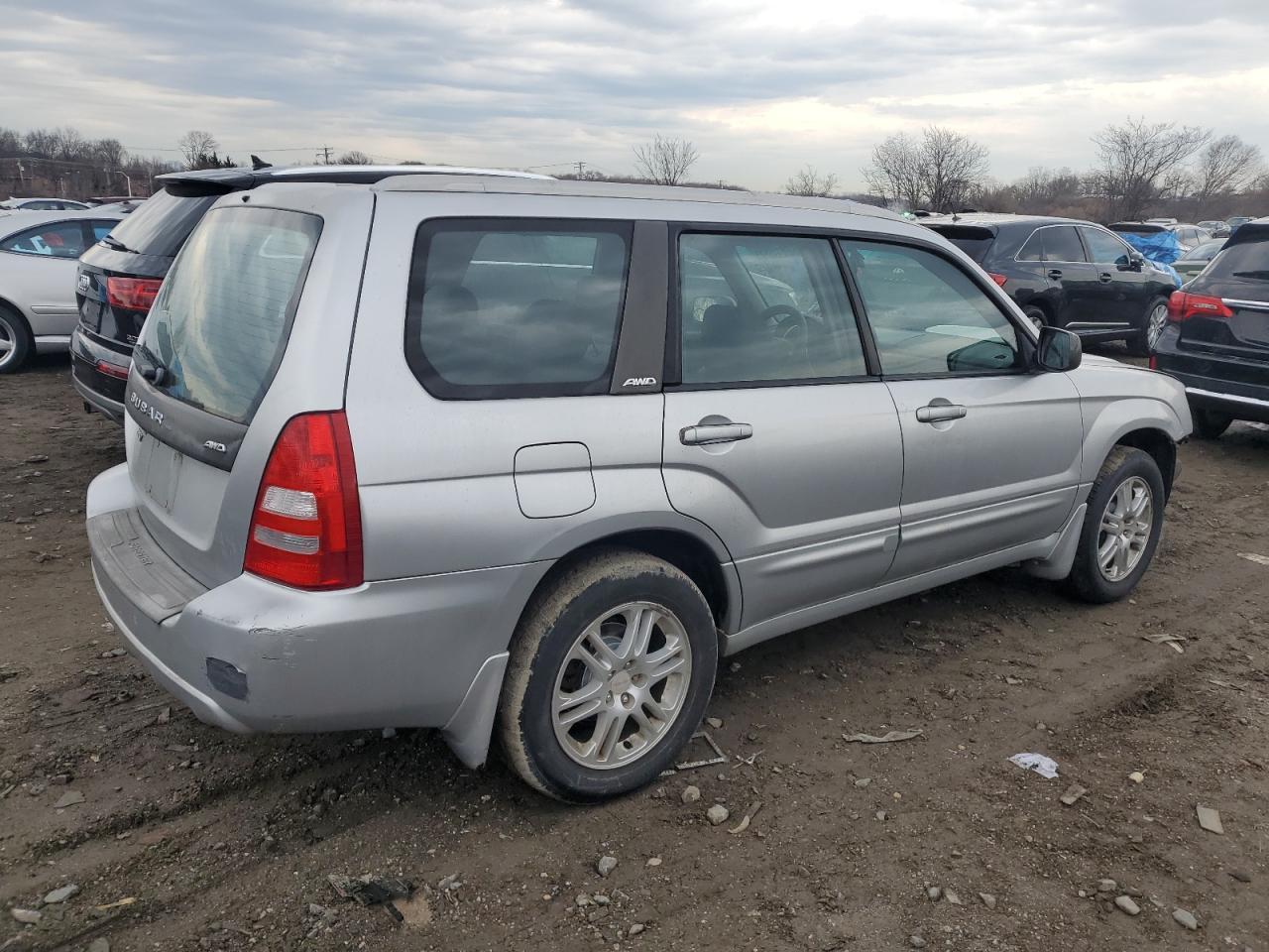 2004 Subaru Forester 2.5Xt - Фото 3