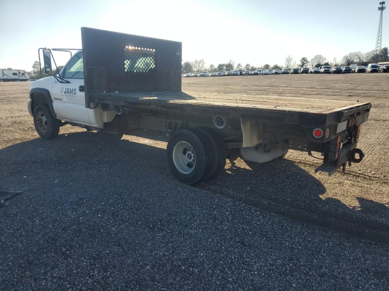 2003 GMC New Sierra C3500 - Фото 2