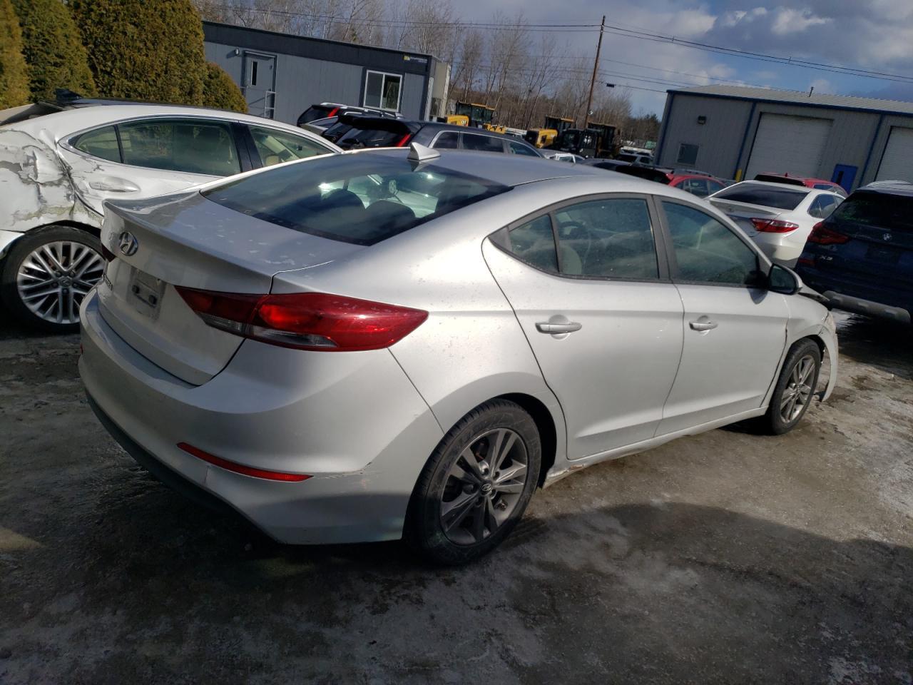 2018 Hyundai Elantra Sel - Фото 3