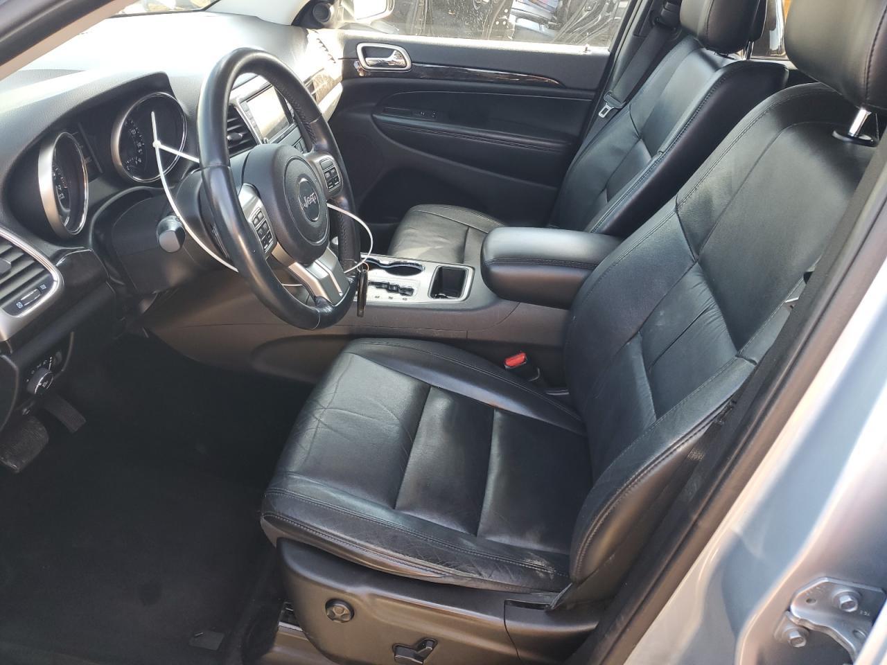 2012 Jeep Grand Cherokee Laredo - Image 7