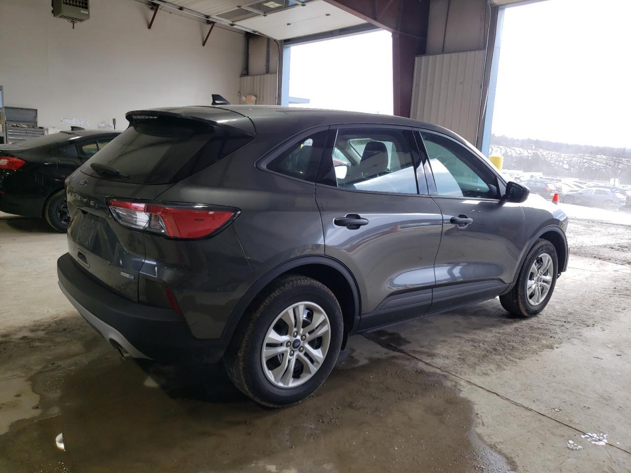 2020 Ford Escape S - Image 3