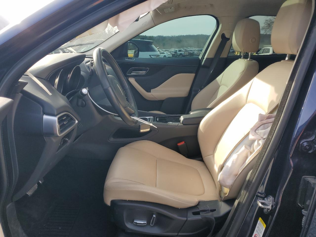 2019 Jaguar F-Pace Premium - Image 7