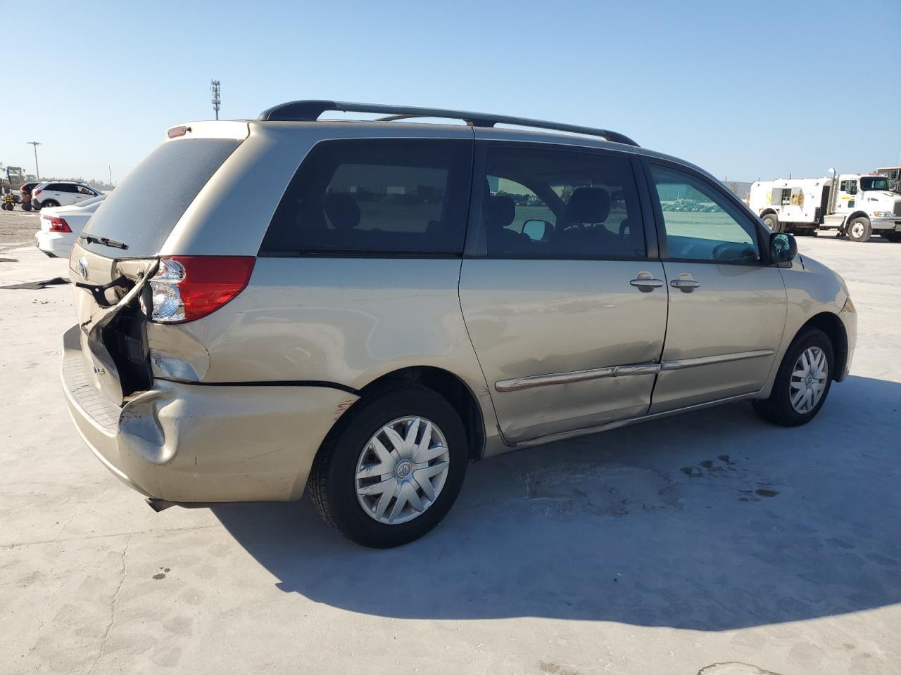 2006 Toyota Sienna Ce - Фото 3
