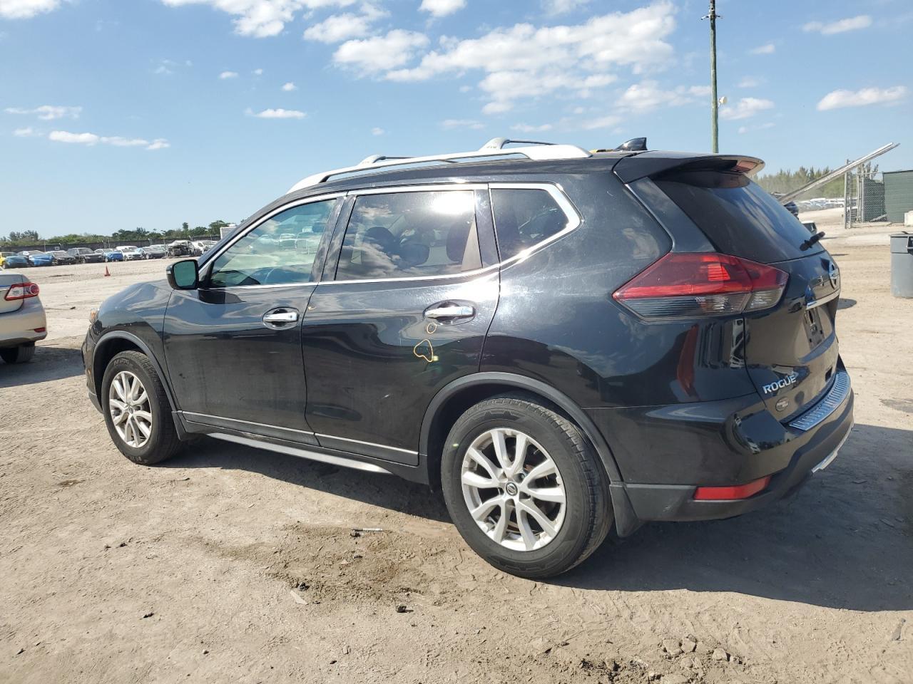 2019 Nissan Rogue S - Image 2
