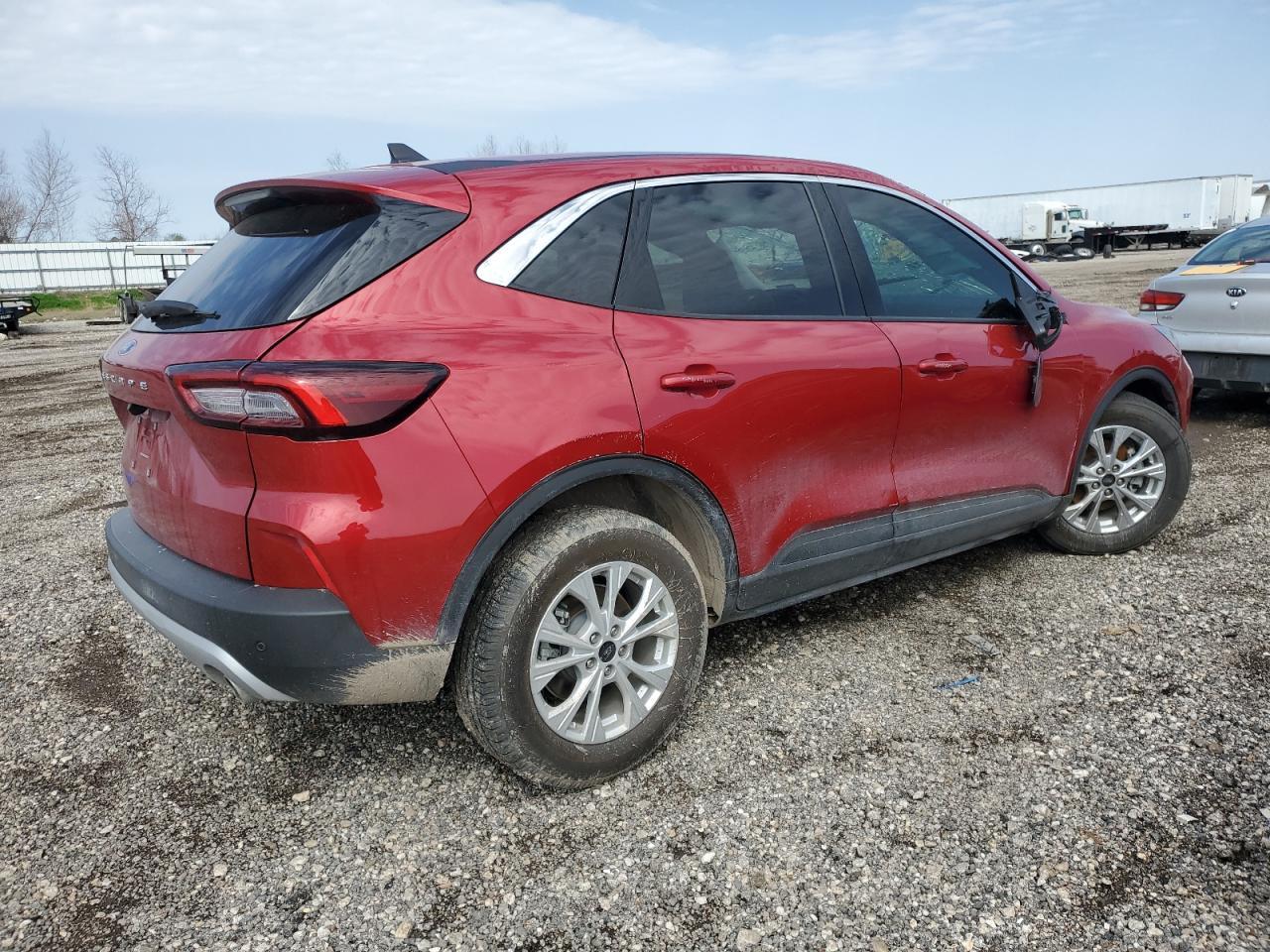 2023 Ford Escape Active - Image 3