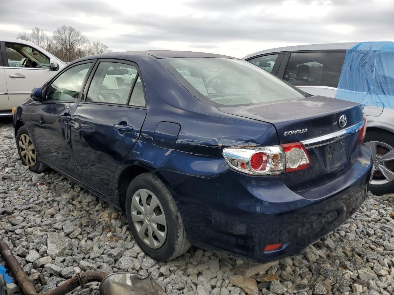 2011 Toyota Corolla Base - Фото 2