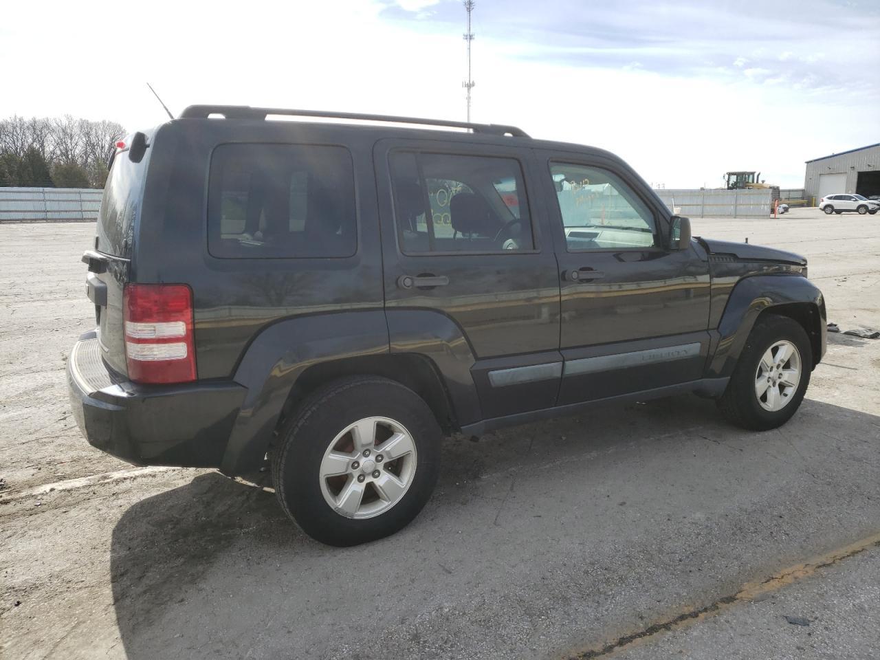 2010 Jeep Liberty Sport - Фото 3