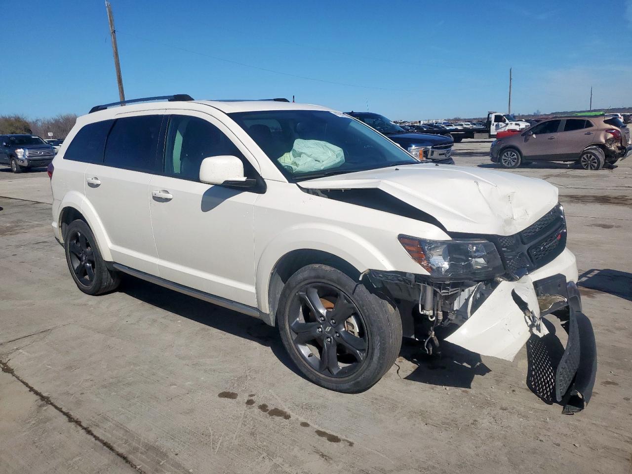 2020 Dodge Journey Crossroad - Image 4