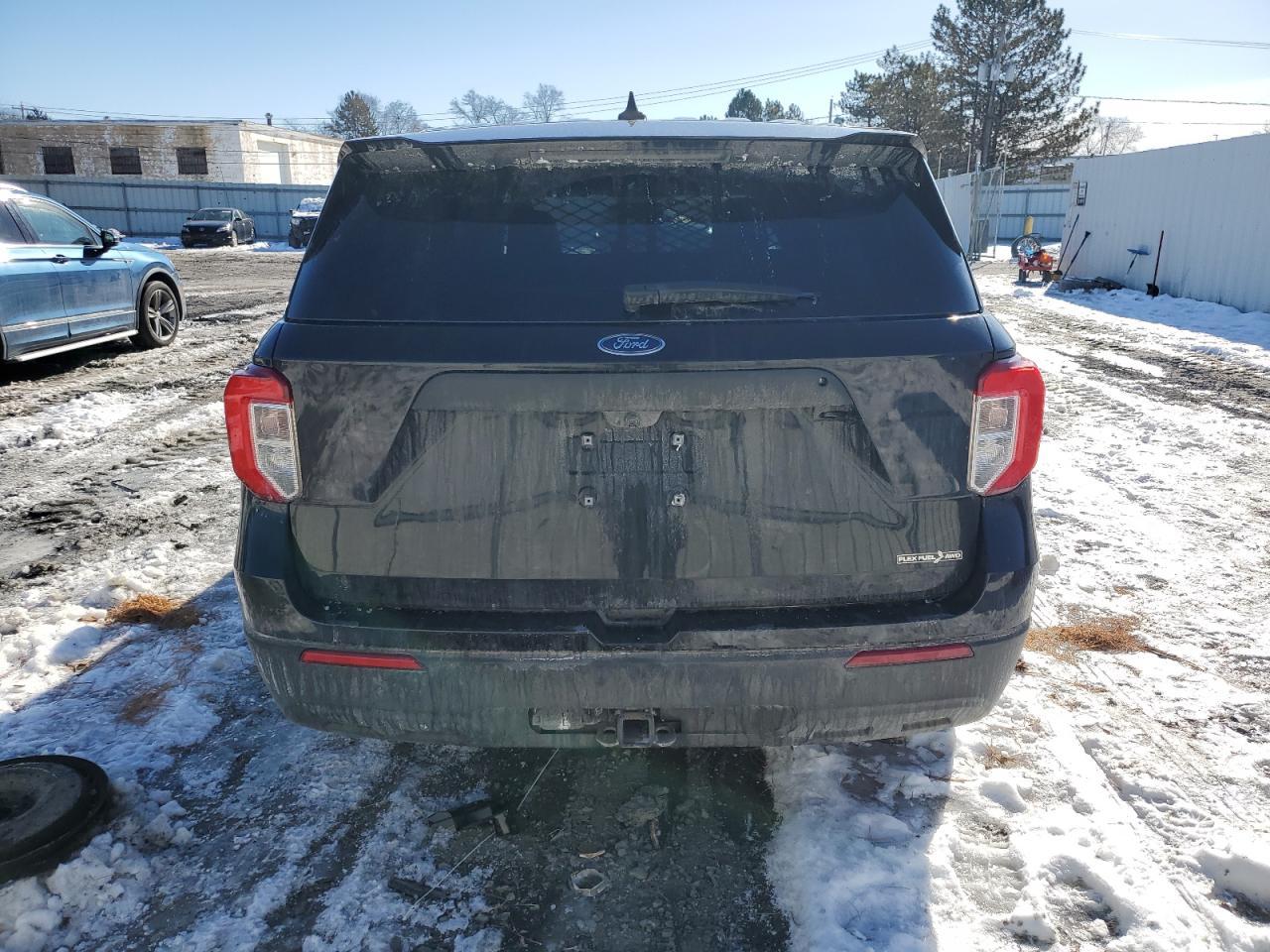 2021 Ford Explorer Police Interceptor - Image 6