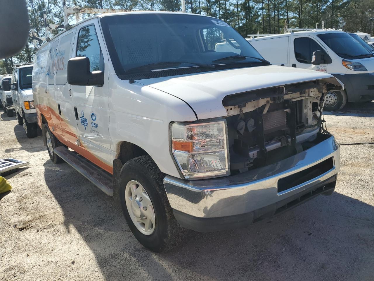 2012 Ford Econoline E250 Van - Фото 4