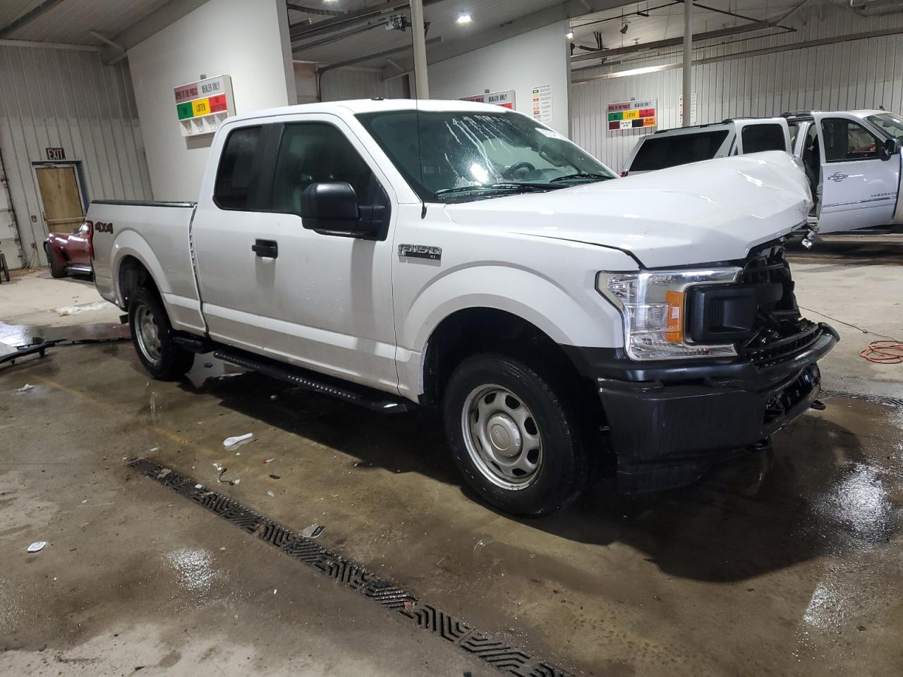 2018 Ford F150 Super Cab - Фото 4