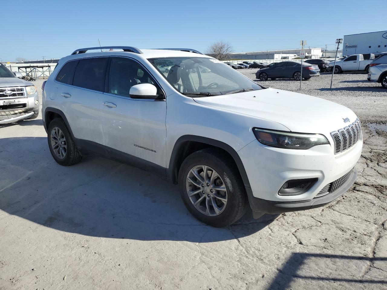 2019 Jeep Cherokee Latitude Plus - Image 4