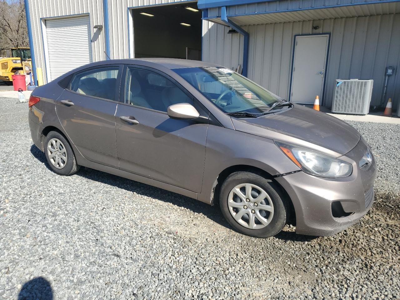 2014 Hyundai Accent Gls - Image 4